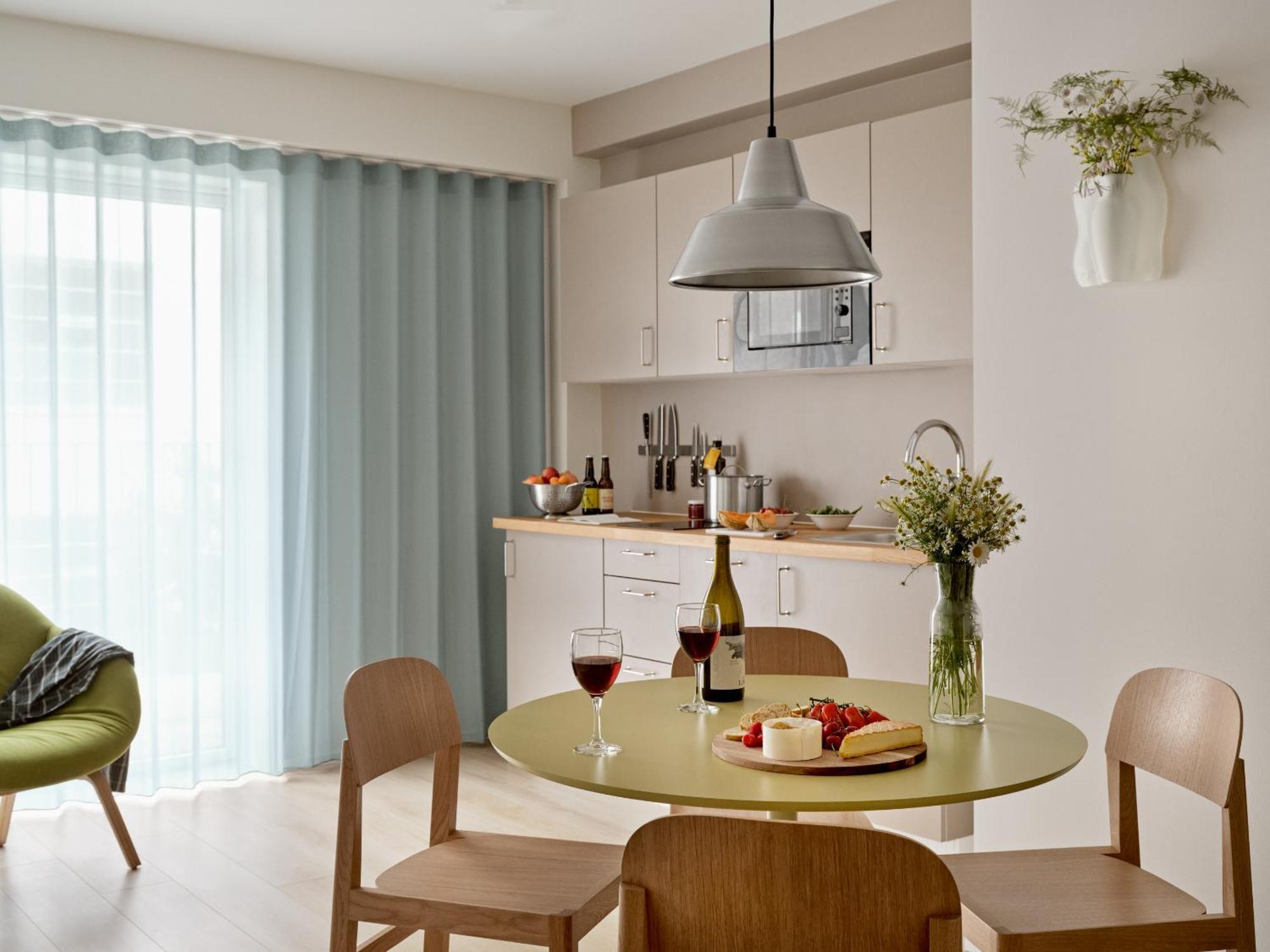 Flora Aparthotel